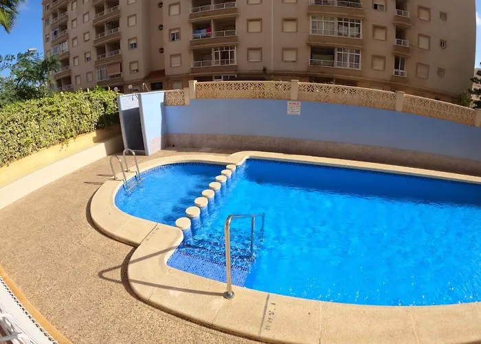 Two-bedroom With Swimming Pool *