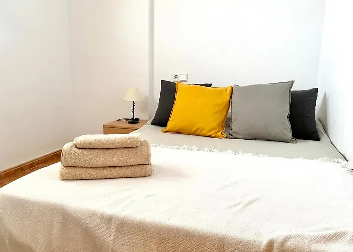 Two-bedroom With Swimming Pool *